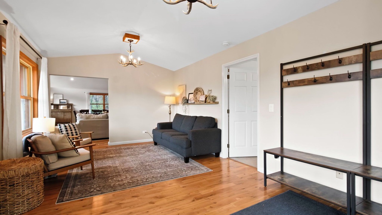 Photo of Livingroom in Charter Hills