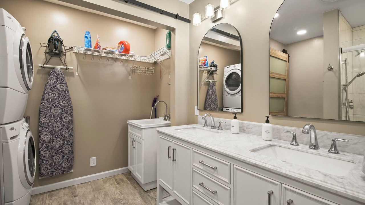 Photo of Bathroom in Charter Hills
