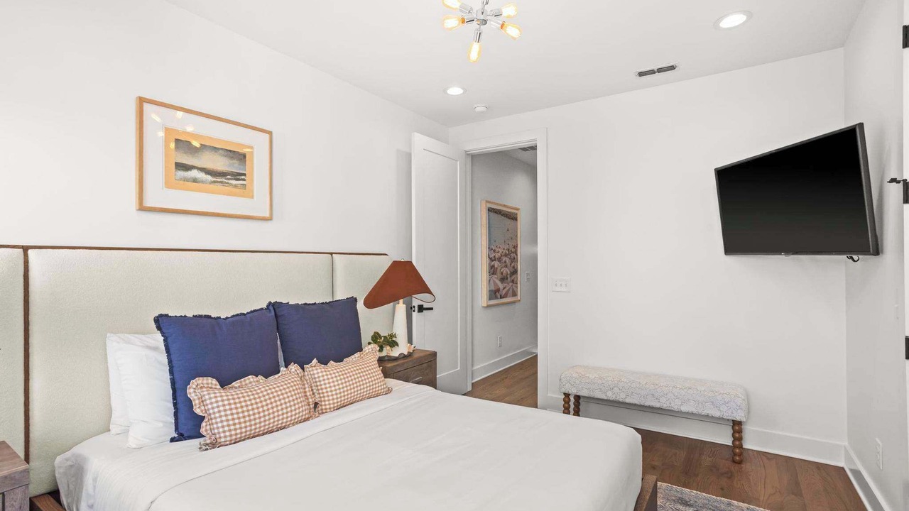 Photo of Bathroom in Eighth Avenue