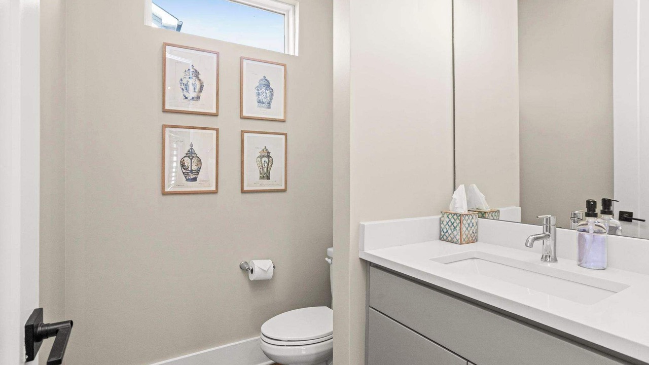 Photo of Bathroom in Eighth Avenue