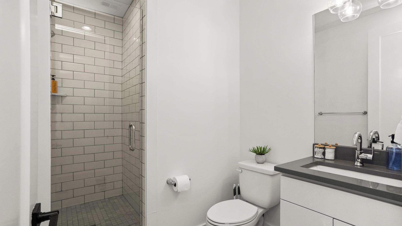 Photo of Bathroom in Eighth Avenue