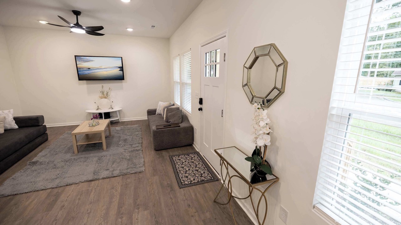 Photo of Livingroom in Burlington