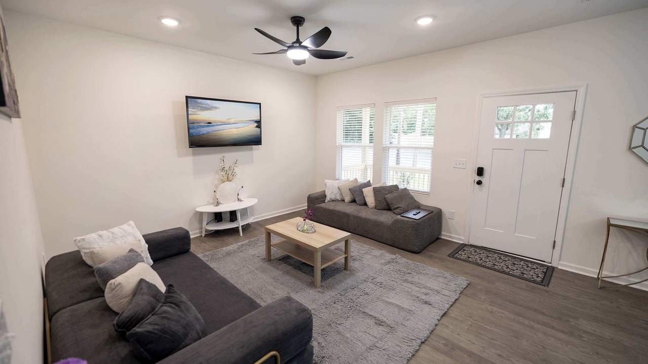 Photo of Livingroom in Burlington