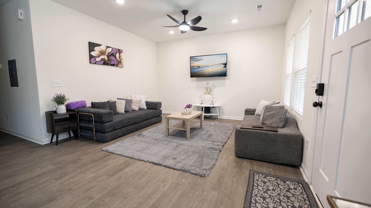 Photo of Livingroom in Burlington