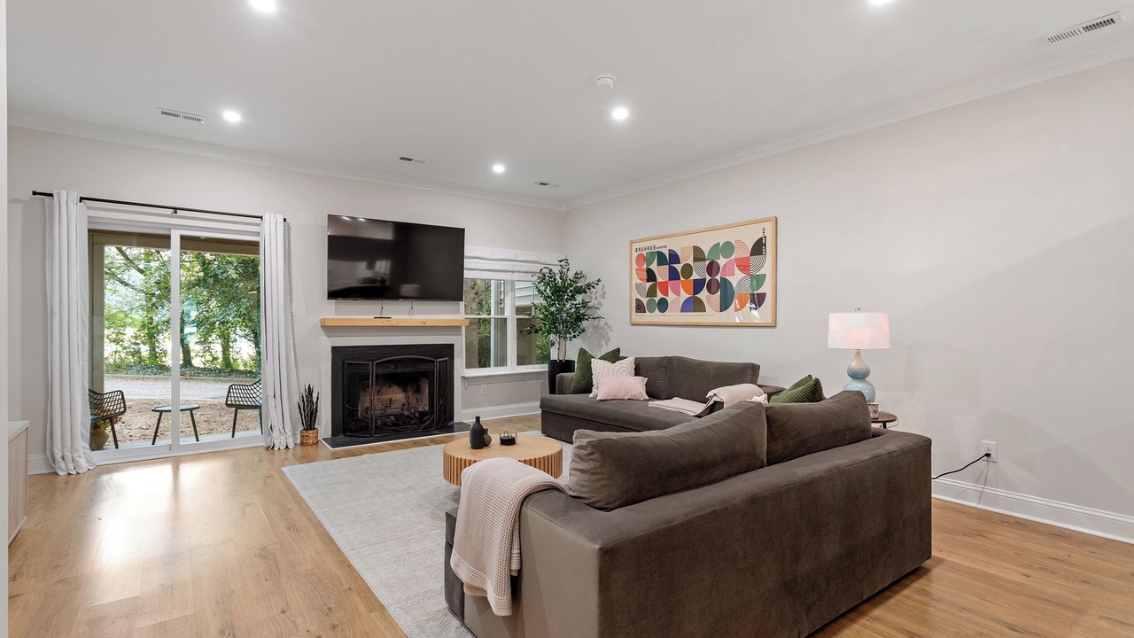 Photo of Livingroom in Southwest Raleigh