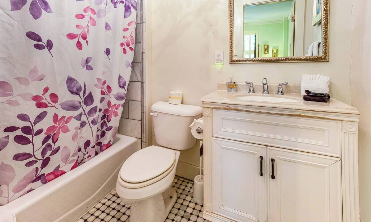 Photo of Bathroom in Old West Broad Neighborhood