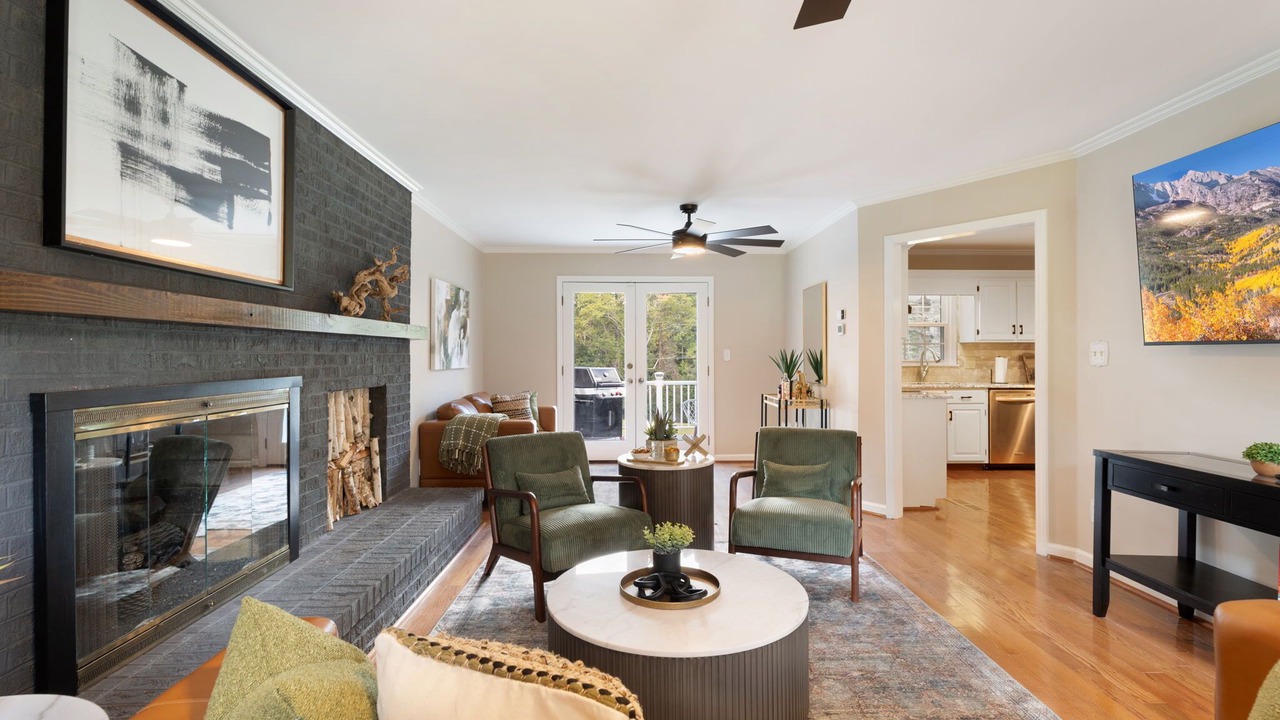 Photo of Livingroom in Clayton
