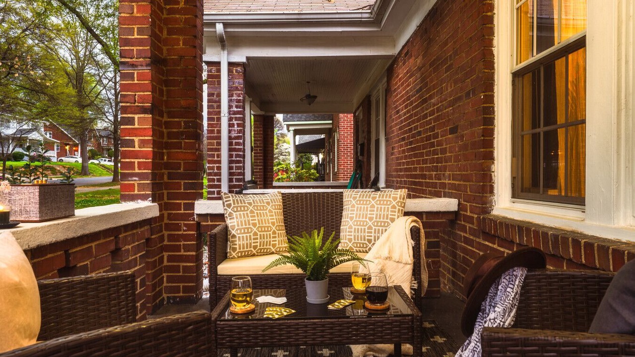 Photo of Patio Balcony in Wesley Heights