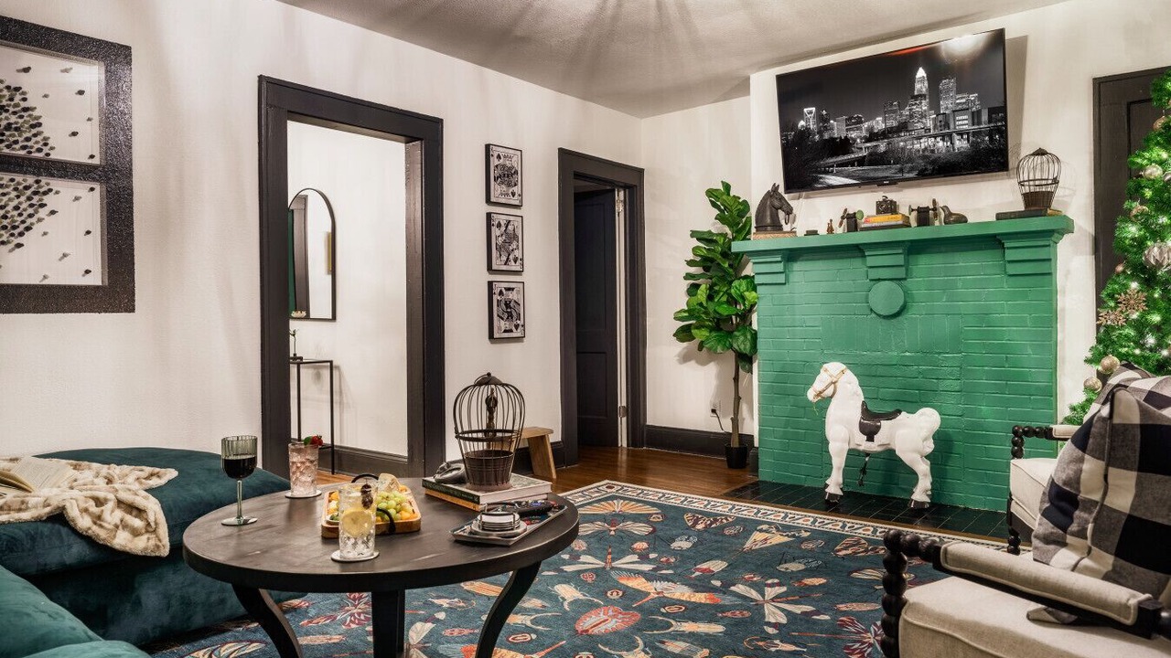Photo of Livingroom in Wesley Heights