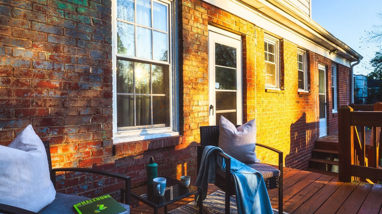 Photo of Patio Balcony in Wesley Heights