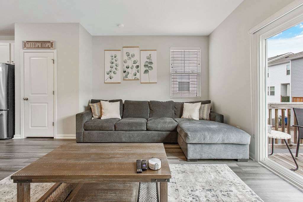 Photo of Livingroom in Northeast Raleigh