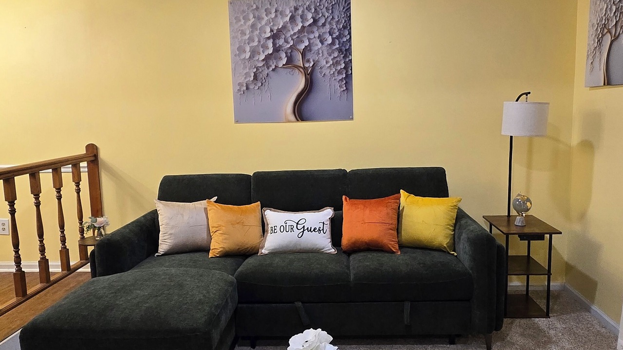Photo of Livingroom in Northwest Raleigh