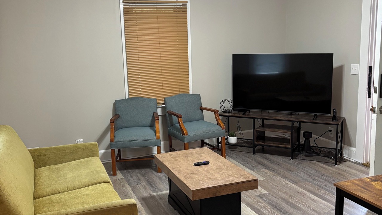Photo of Livingroom in Burlington