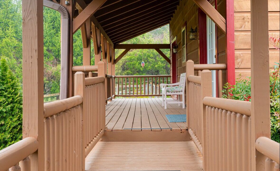 Photo of Patio Balcony in Mills River