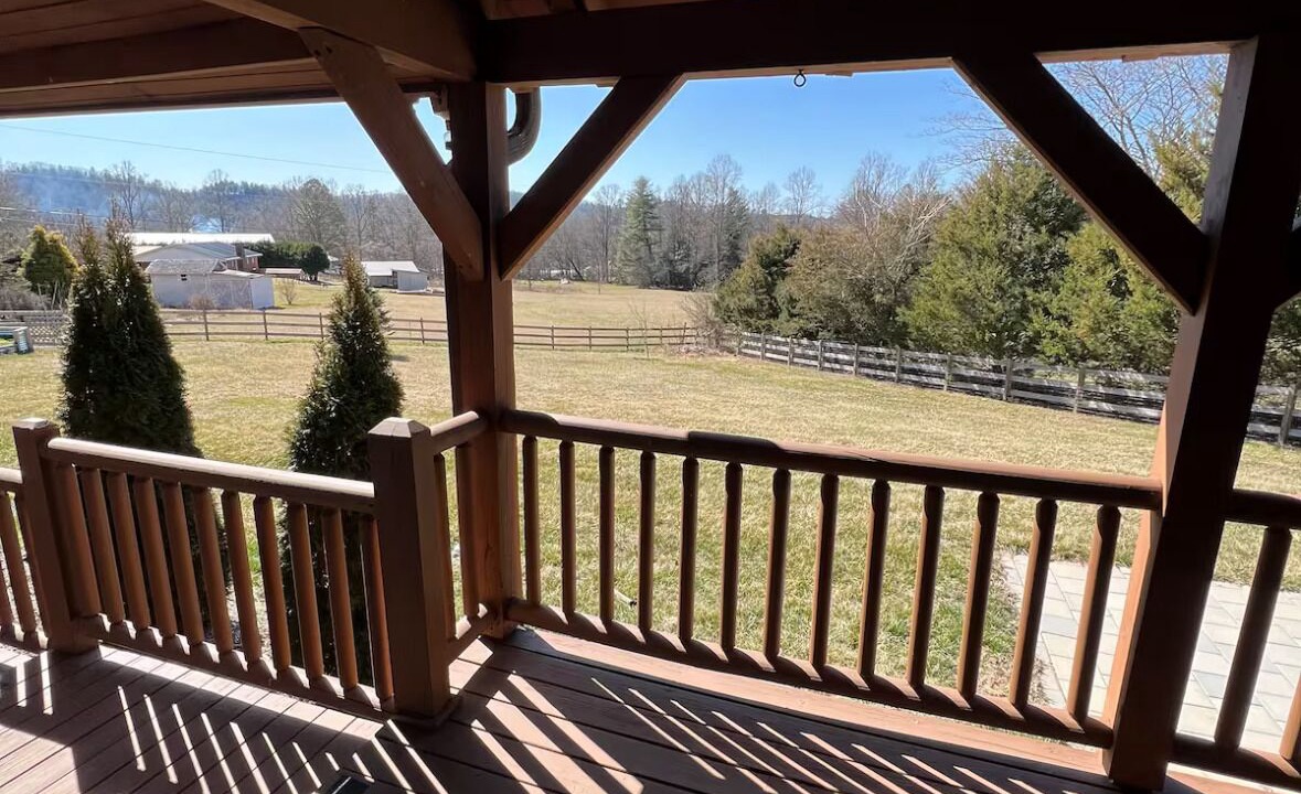 Photo of Outdoor in Mills River