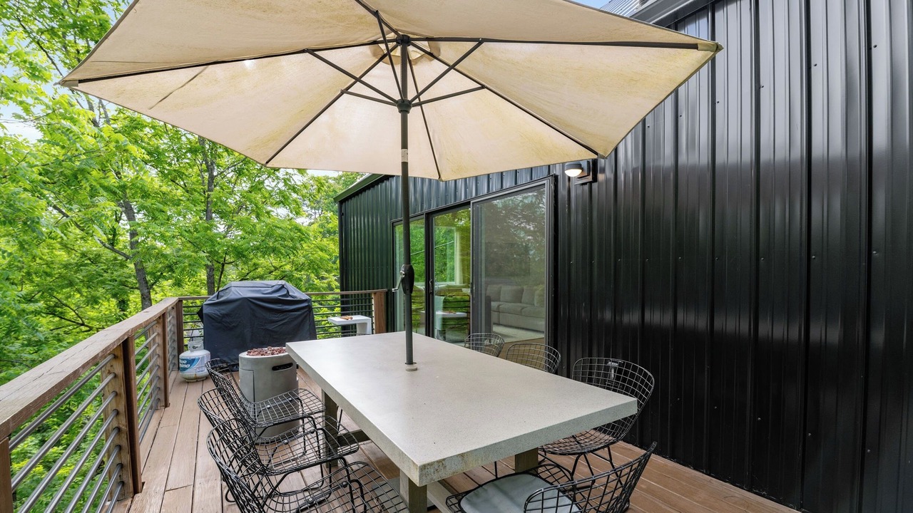 Photo of Outdoor in Weaverville