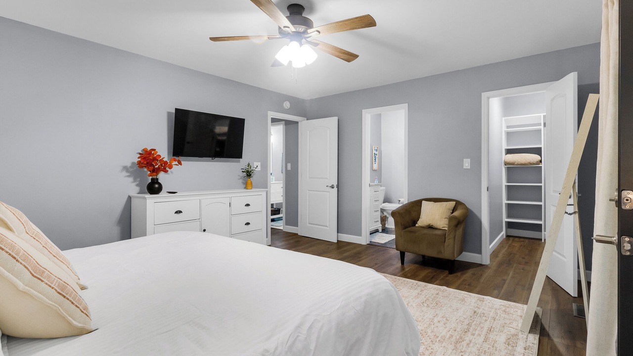 Photo of Bedroom in Morehead City