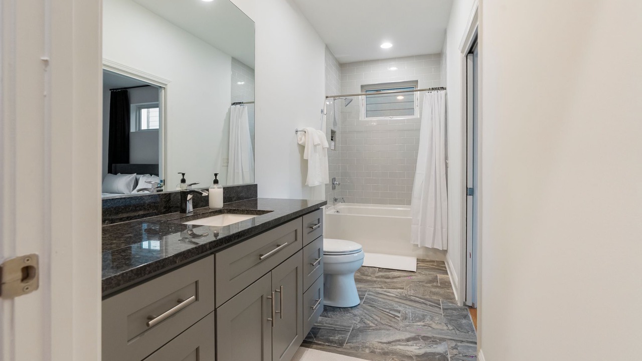 Photo of Bathroom in Third Ward