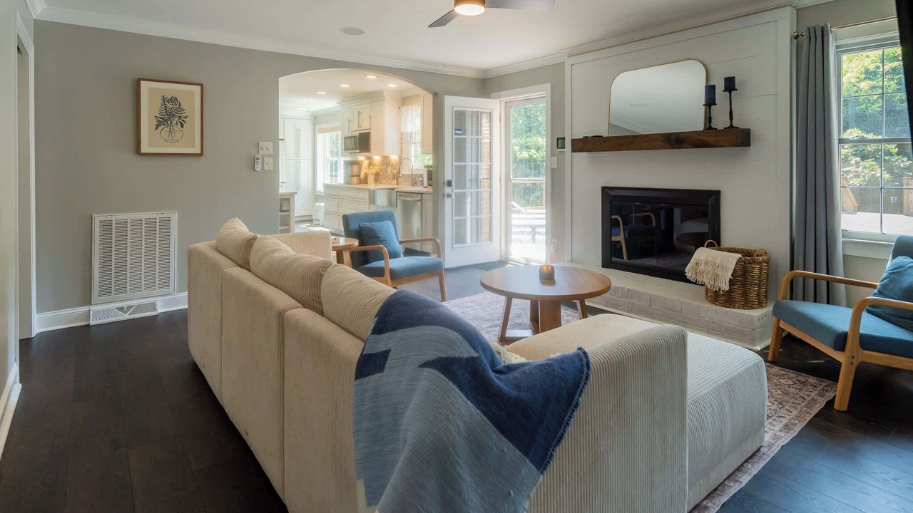 Photo of Livingroom in Mint Hill