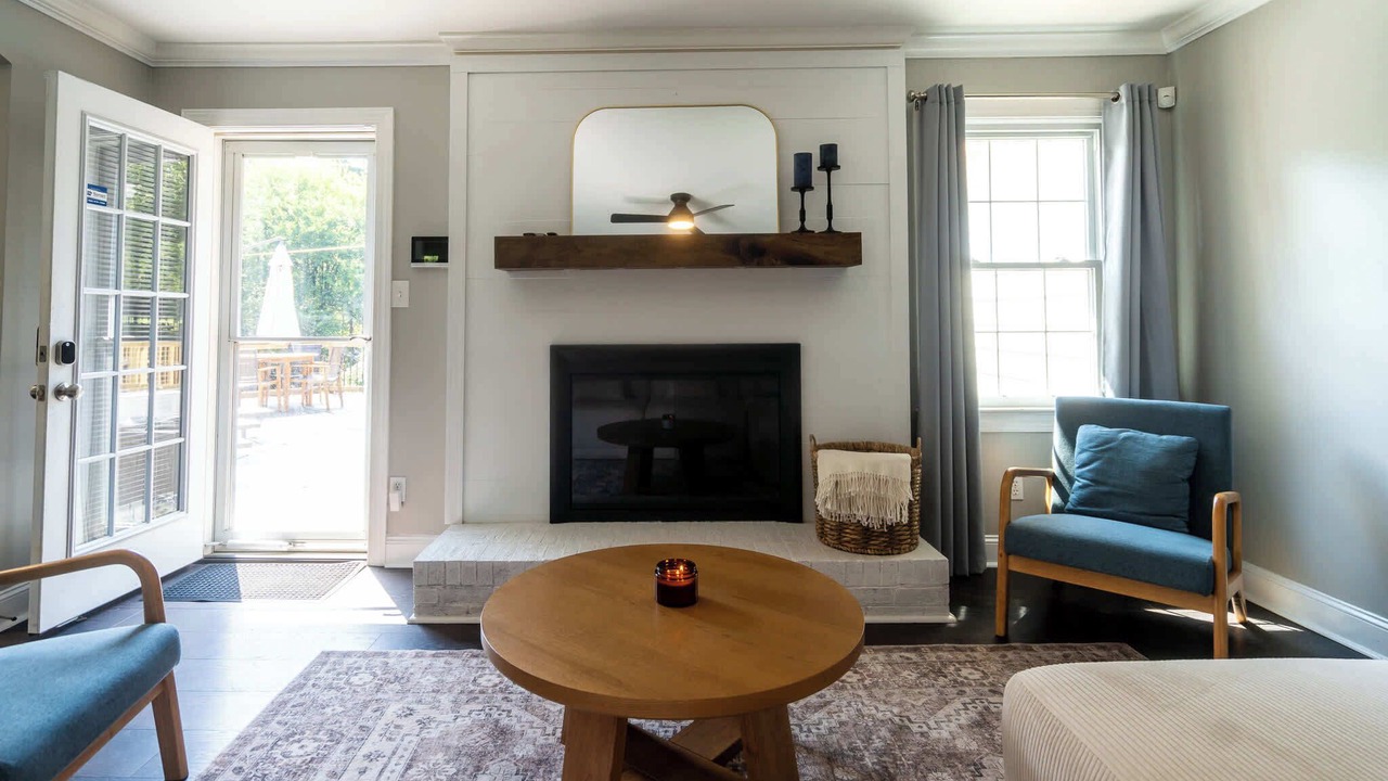 Photo of Livingroom in Mint Hill
