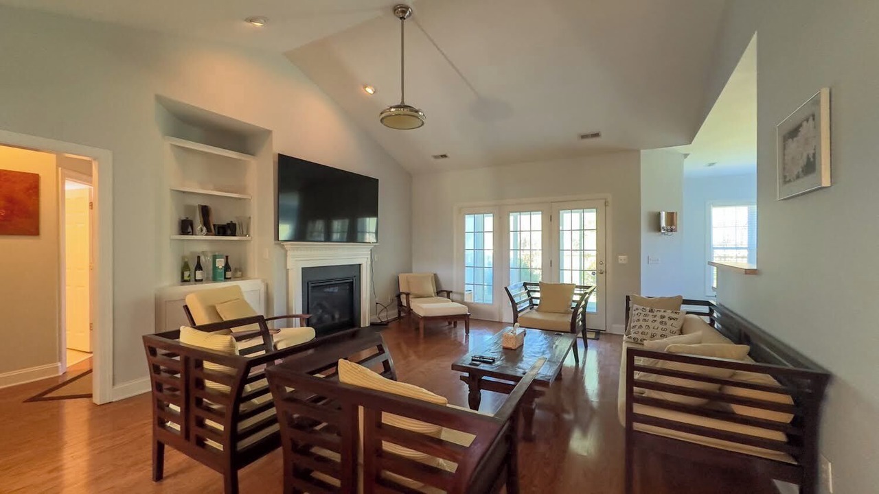 Photo of Livingroom in Leland