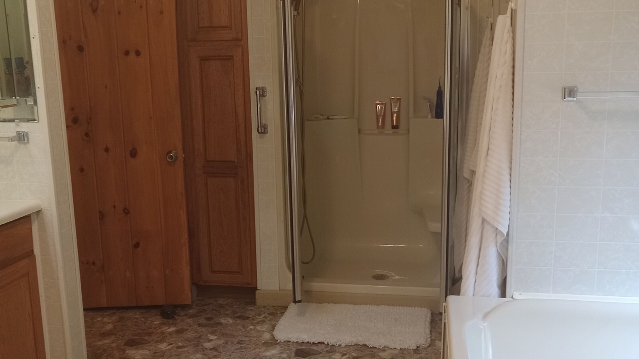 Photo of Bathroom in Glenville