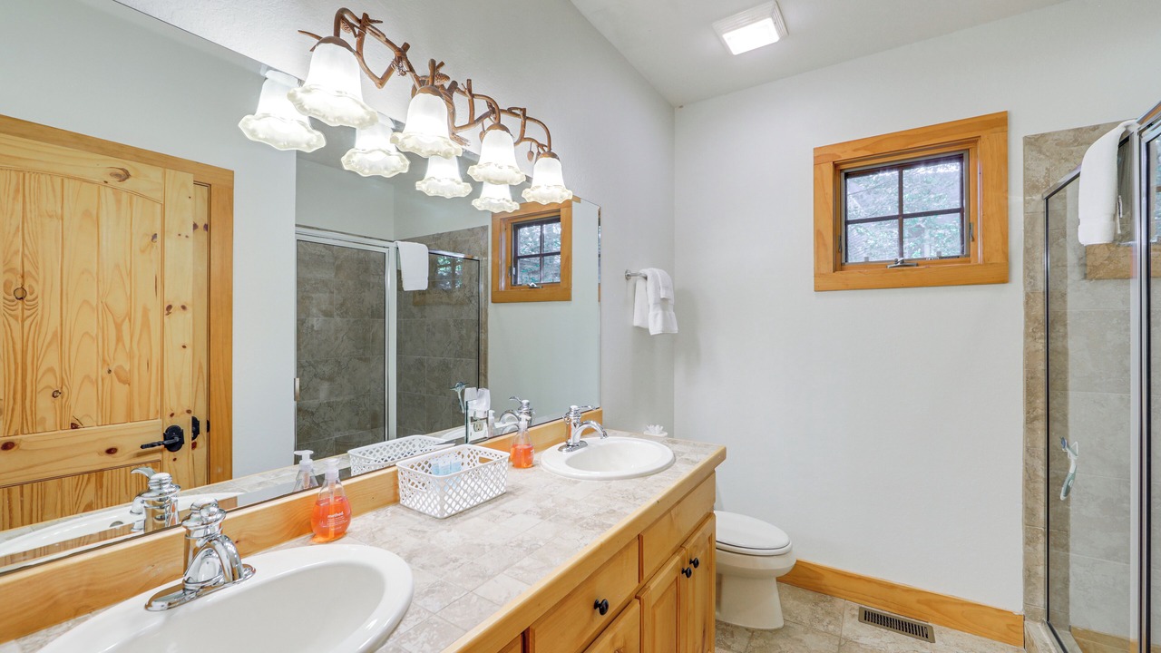 Photo of Bathroom in Cullowhee