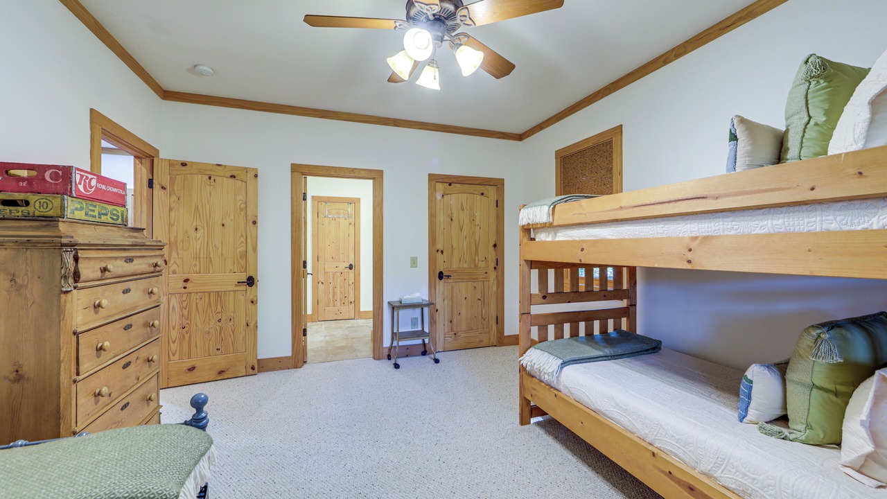 Photo of Bedroom in Cullowhee