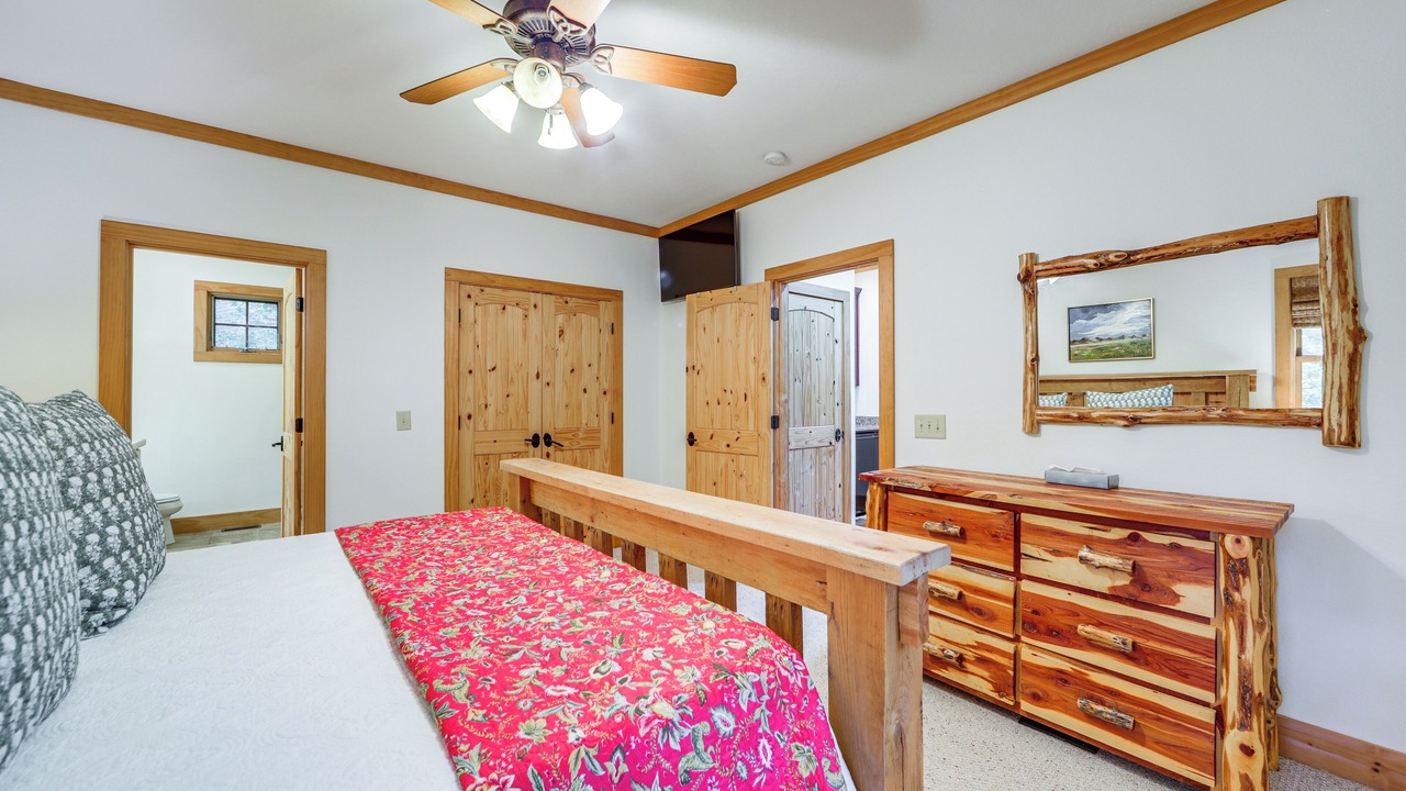 Photo of Bedroom in Cullowhee