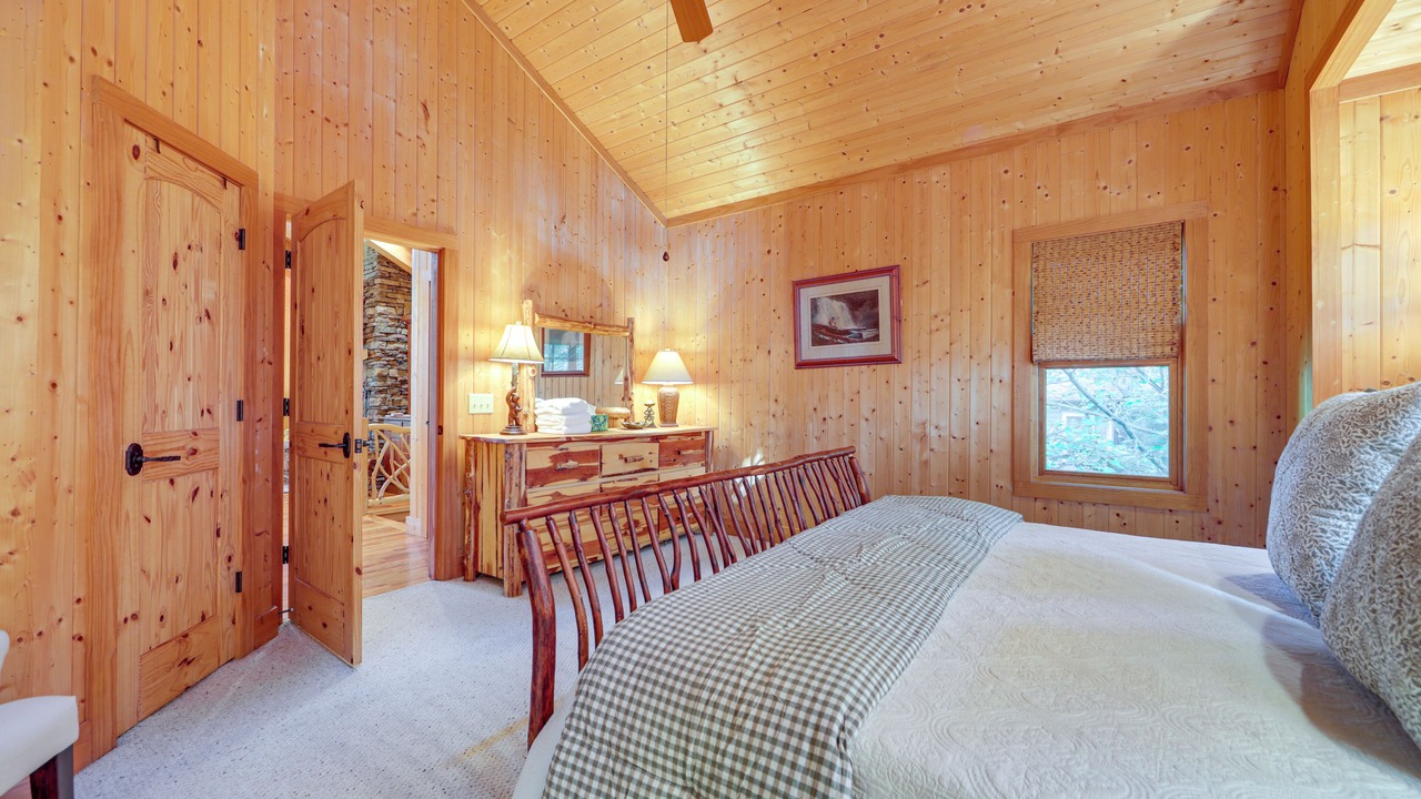 Photo of Bedroom in Cullowhee