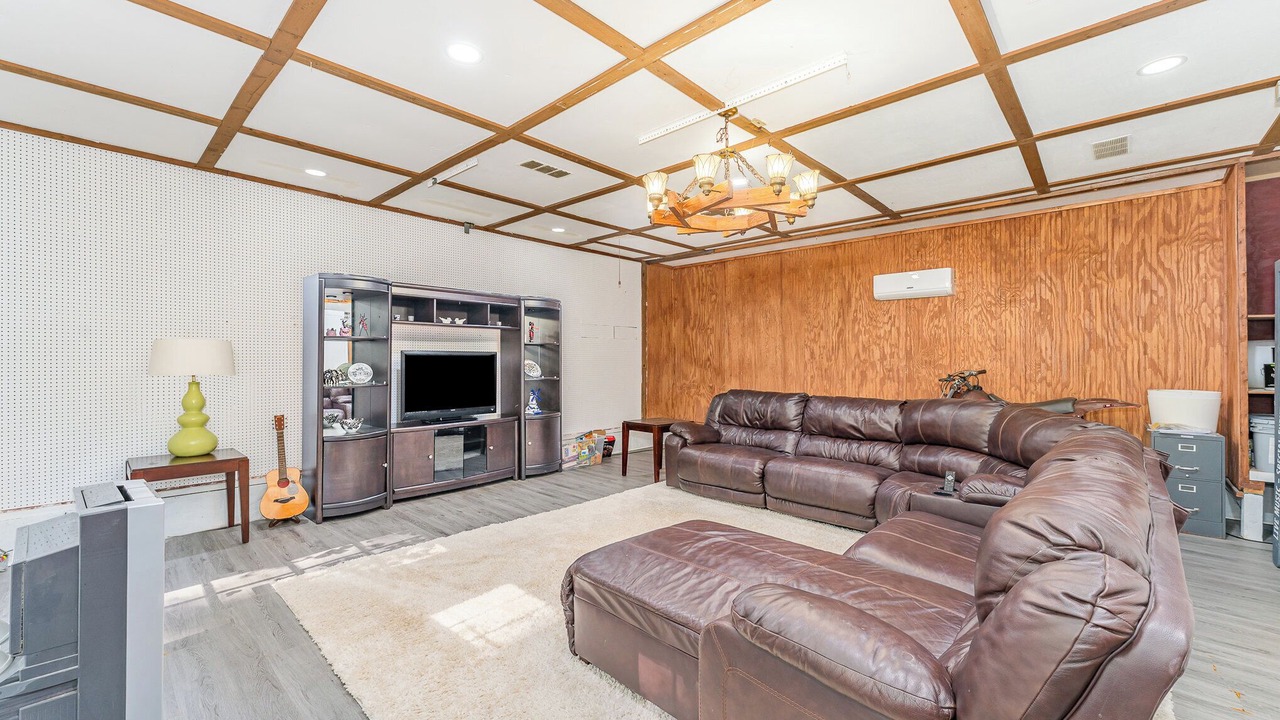 Photo of Livingroom in Bynum