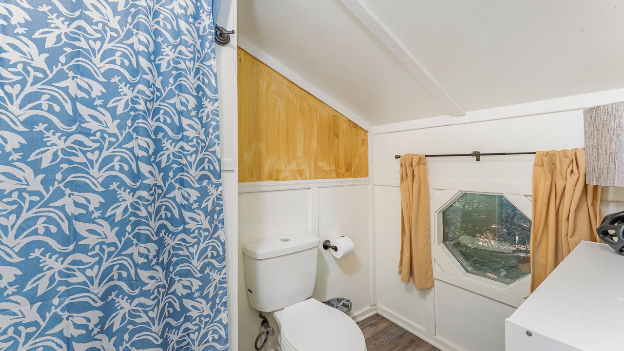 Photo of Bathroom in Bynum