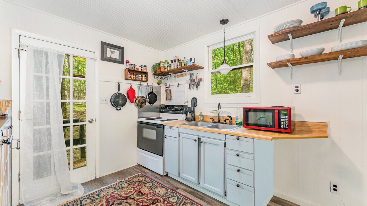 Photo of Kitchen in Bynum