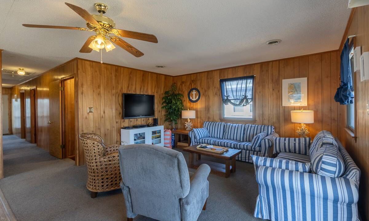 Photo of Livingroom in Kill Devil Hills