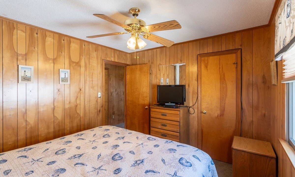 Photo of Bedroom in Kill Devil Hills