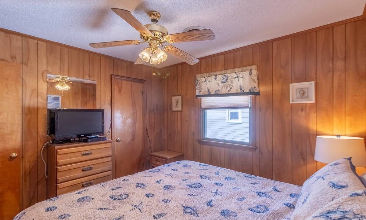 Photo of Bedroom in Kill Devil Hills