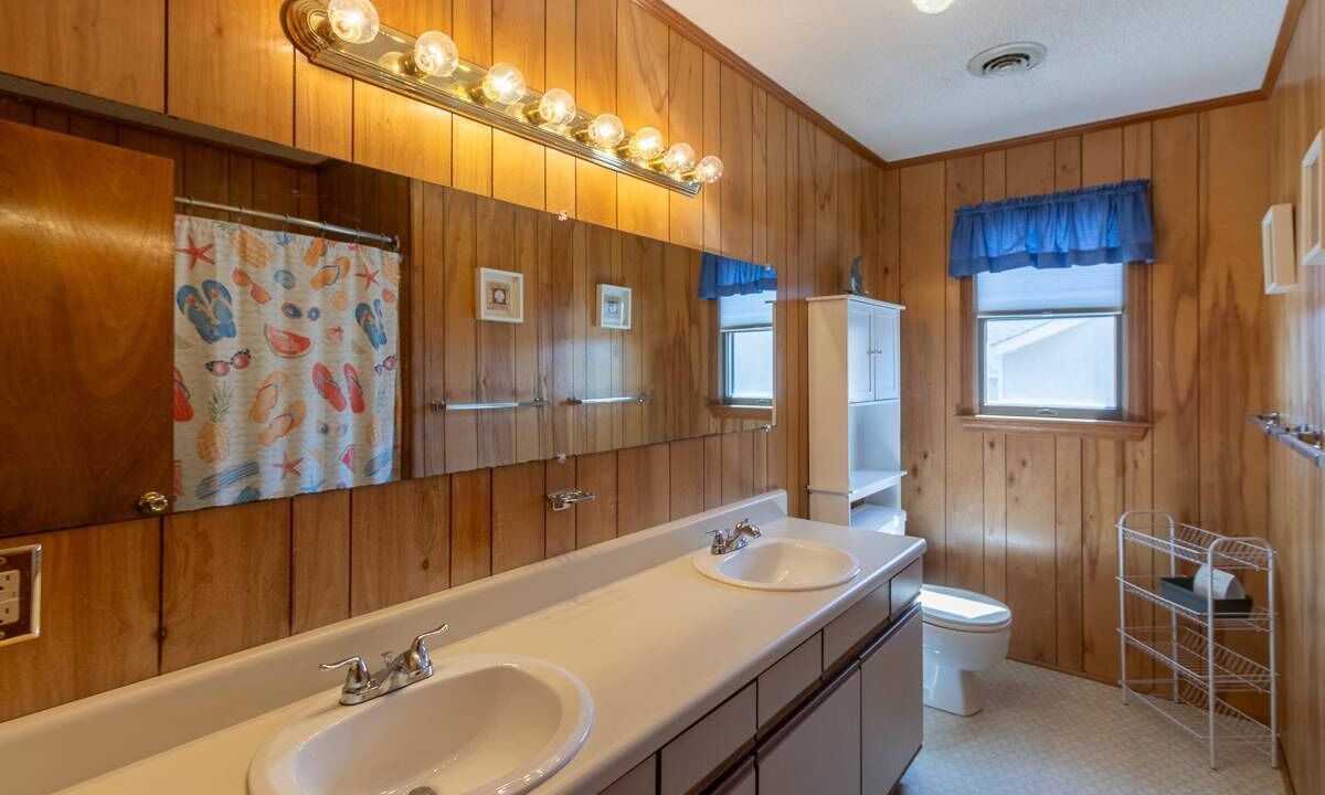 Photo of Bathroom in Kill Devil Hills