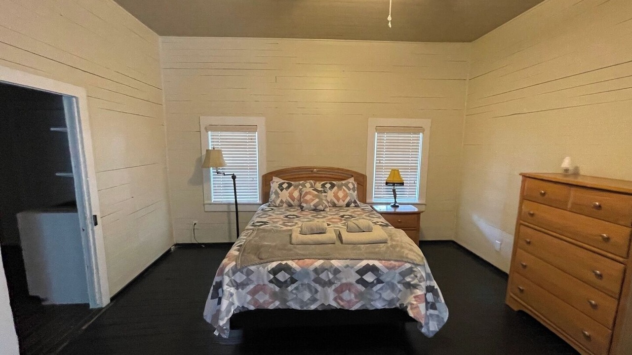 Photo of Bedroom in Apex