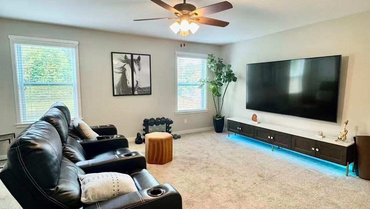 Photo of Livingroom in Monroe