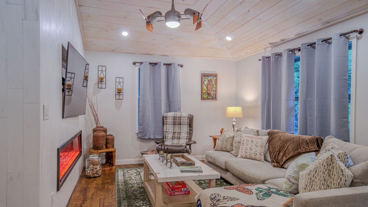 Photo of Livingroom in Marshall