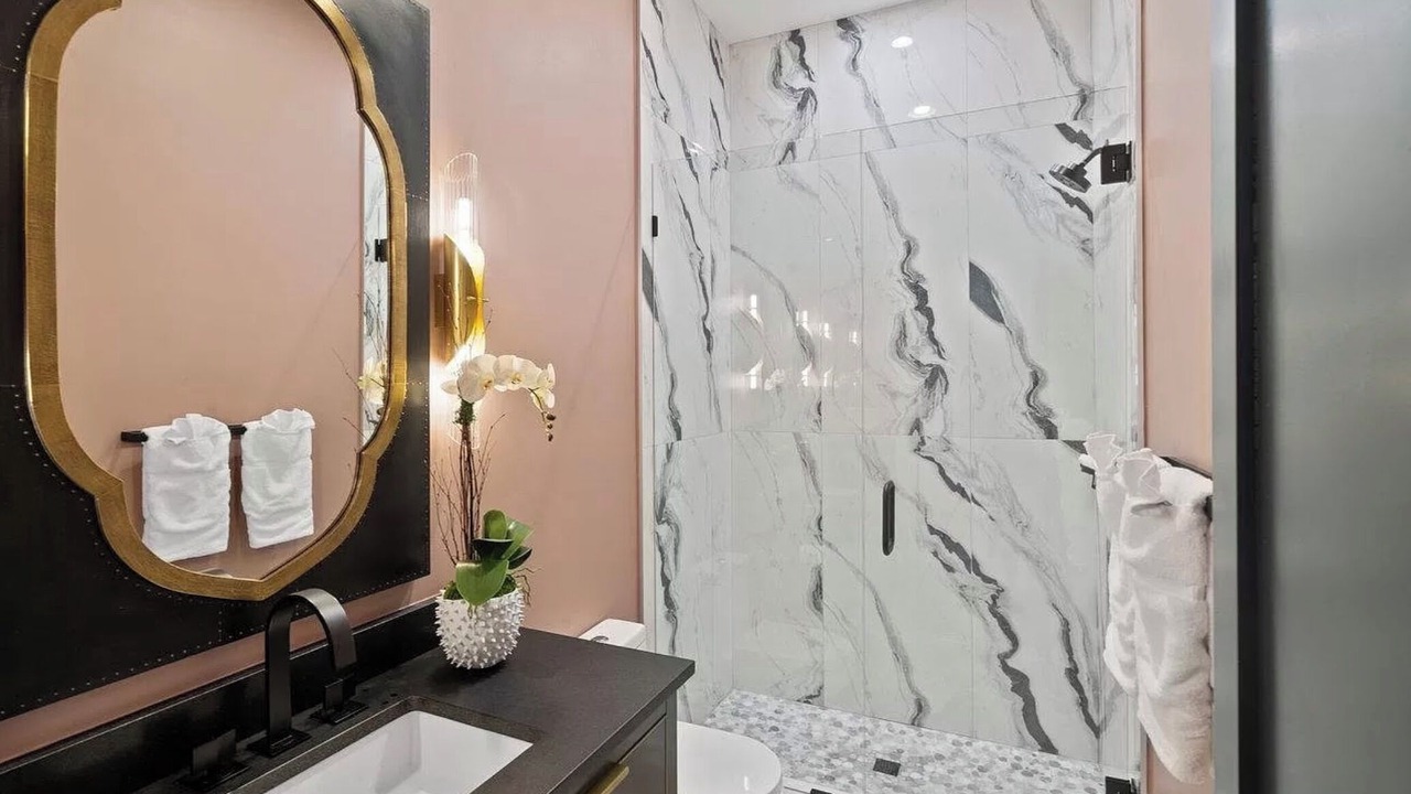 Photo of Bathroom in Villa Heights