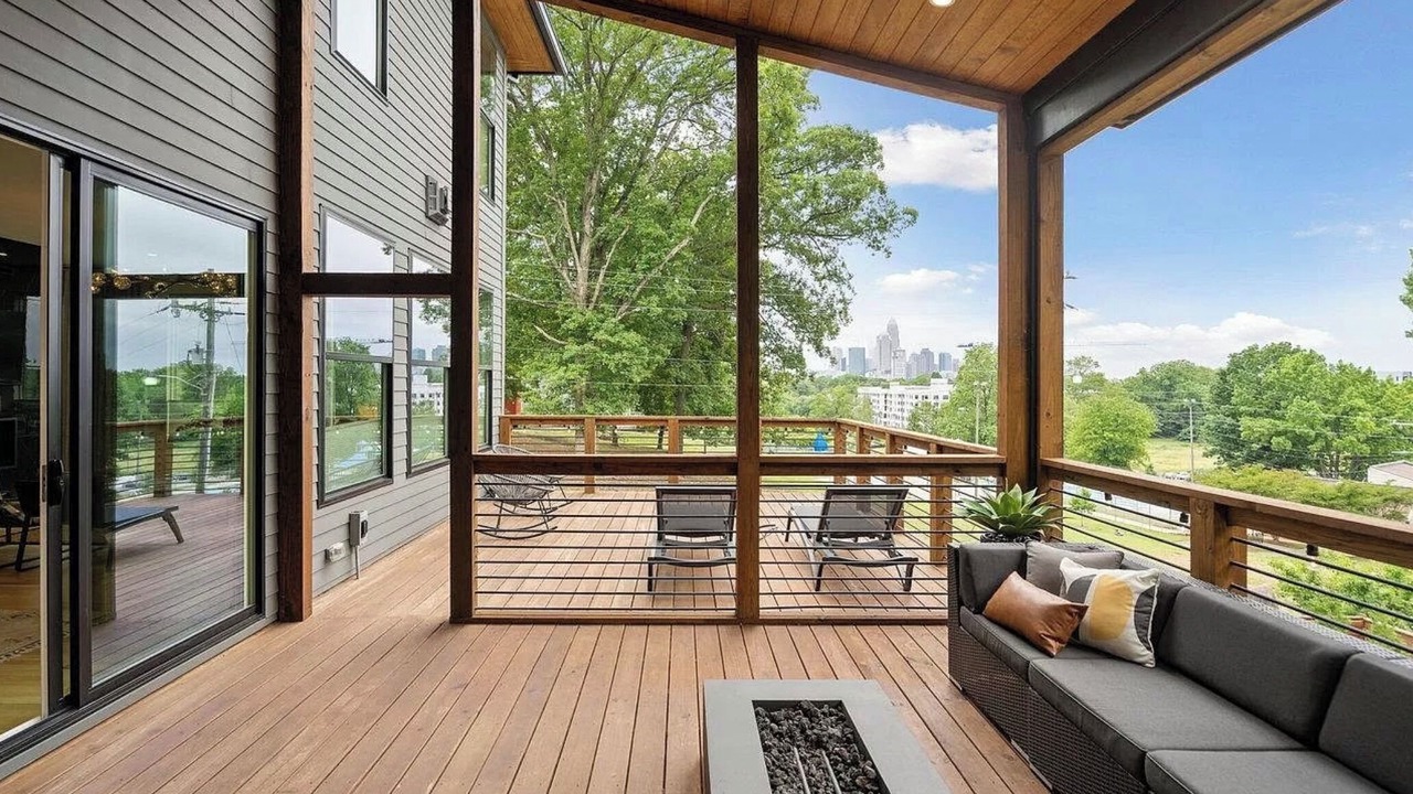 Photo of Patio Balcony in Villa Heights