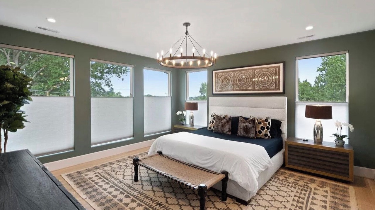 Photo of Bedroom in Villa Heights