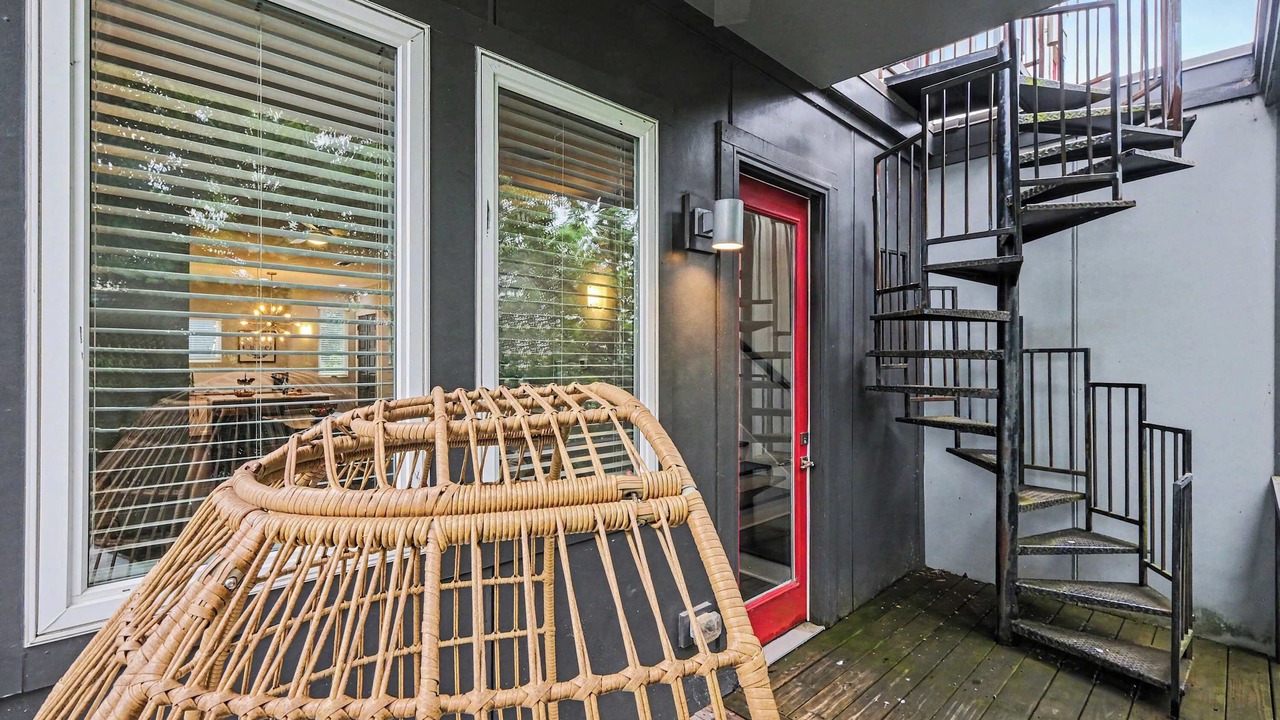 Photo of Patio Balcony in Hadley - Washington