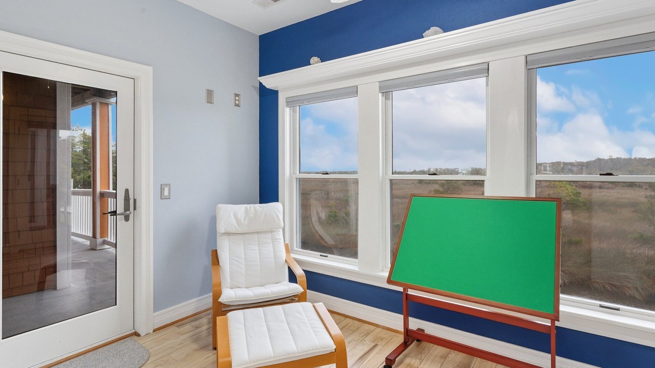 Photo of Bedroom in Manteo