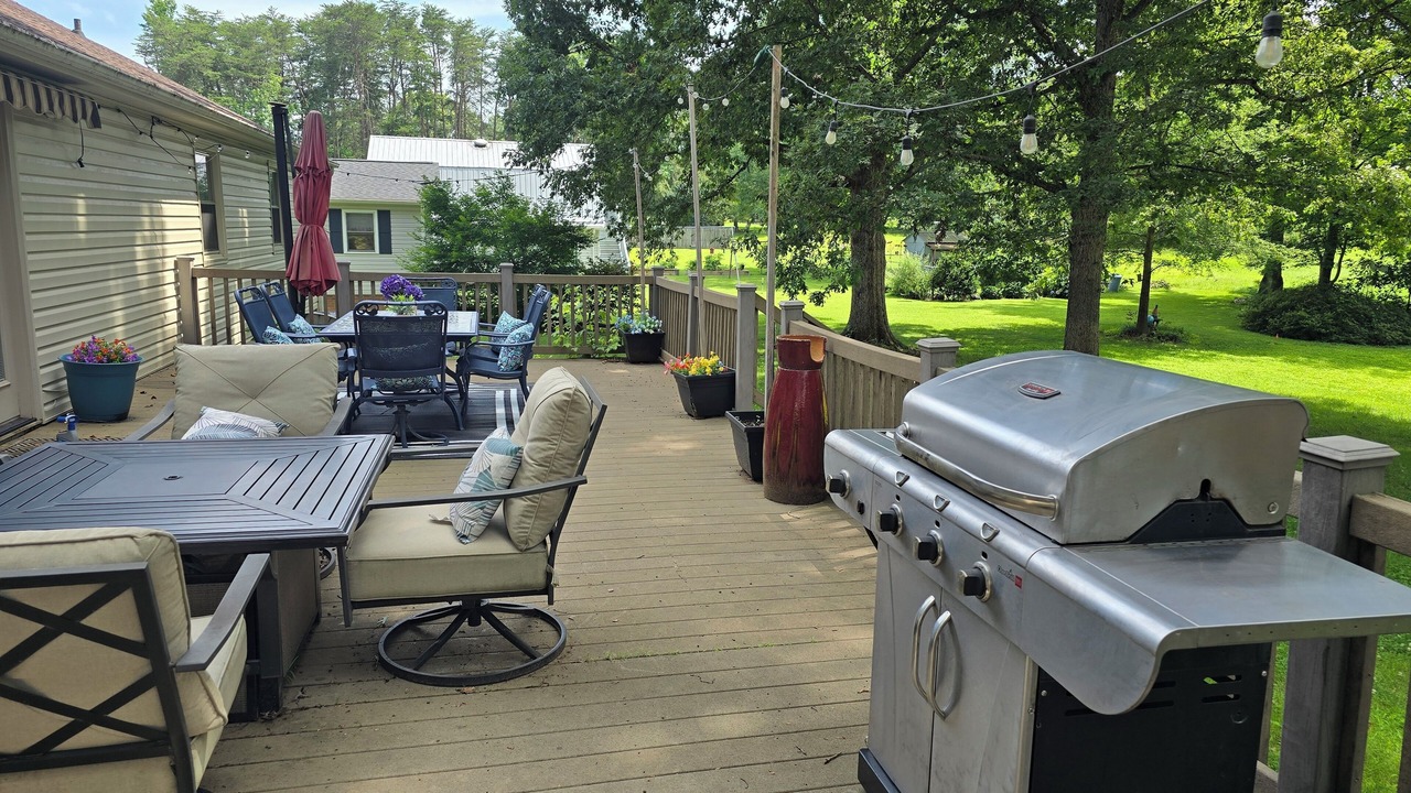 Photo of Outdoor in McLeansville