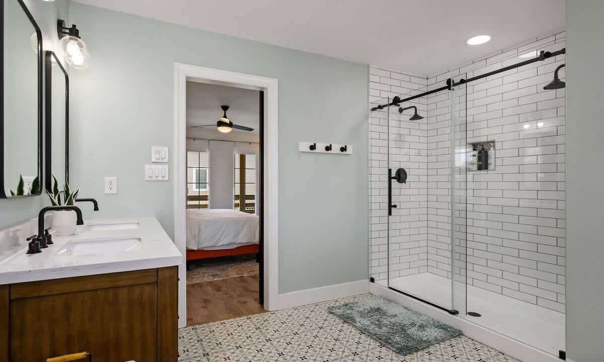 Photo of Bathroom in Colington
