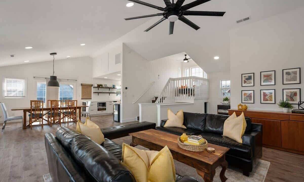 Photo of Livingroom in Colington