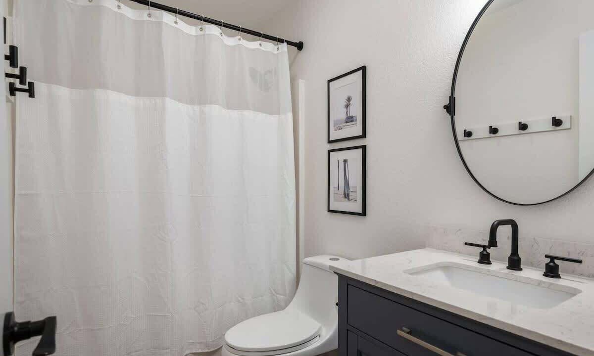 Photo of Bathroom in Colington