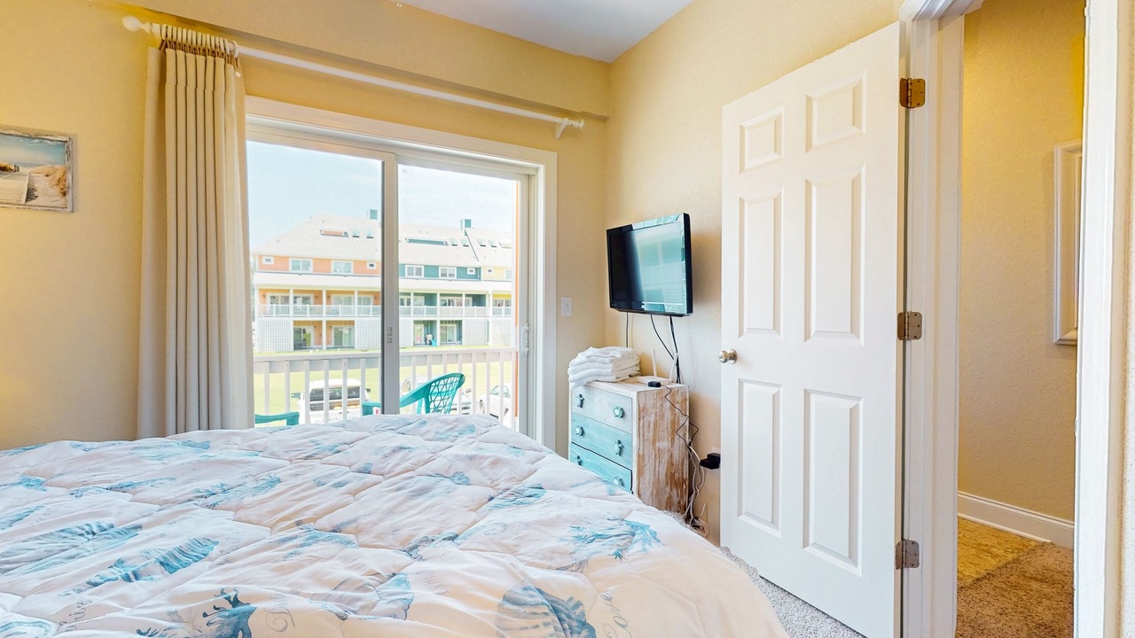 Photo of Bedroom in Bermuda Bay